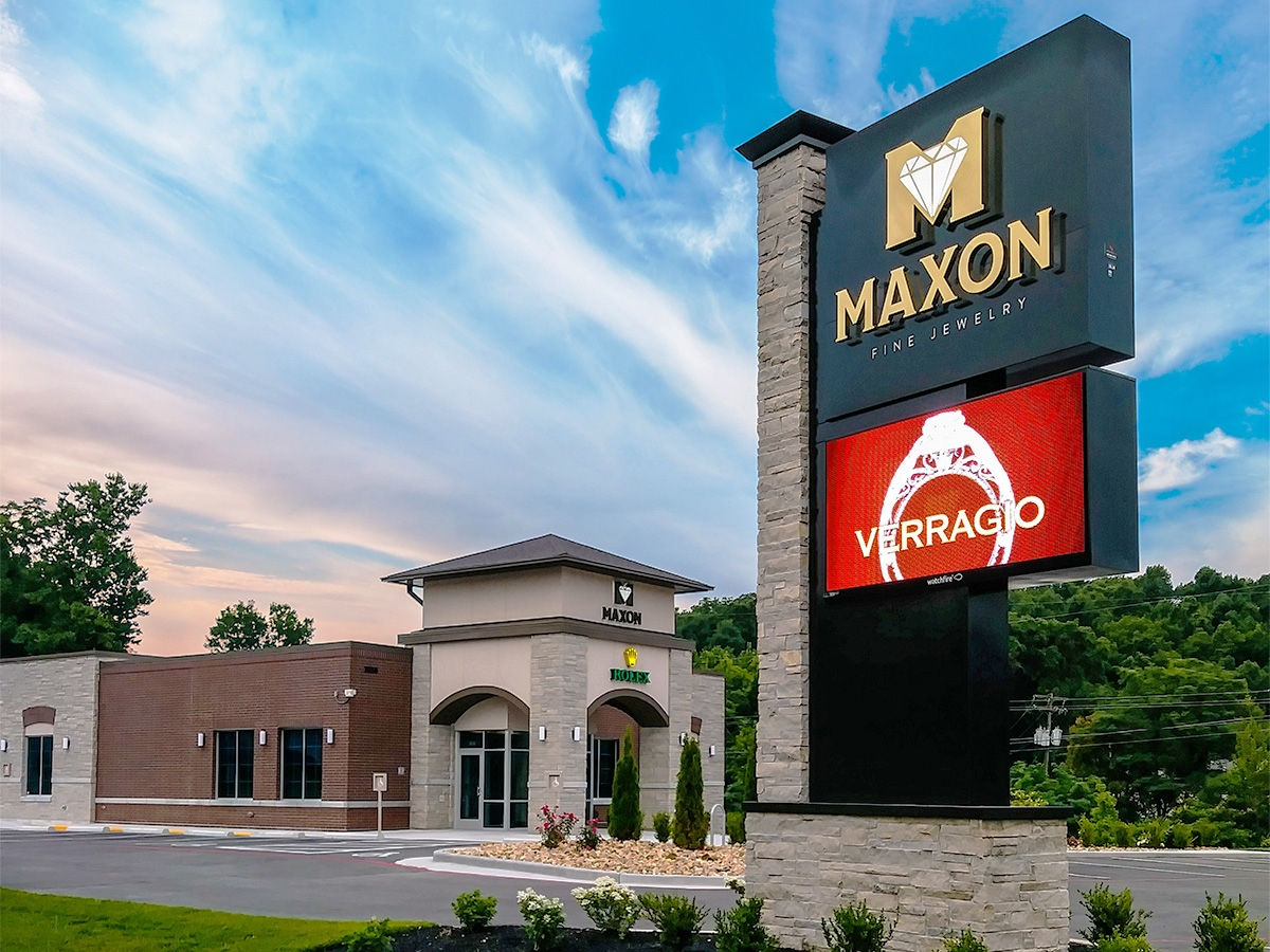 Maxon Fine Jewelry; 10mm